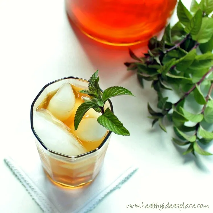 Iced Green Tea with Mint 