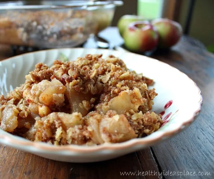 Maple Walnut Apple Crisp -Each bite is filled with sweet, soft-cooked apples, and crunchy oat and walnut topping, all with subtle maple undertones.