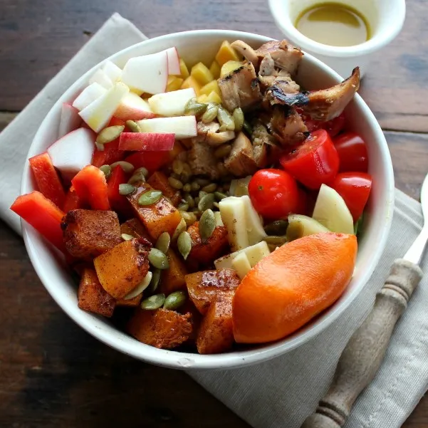 Fall Salad Bowl with Roast Butternut Squash is a delight to the palette. Filled with nourishing veggies, chicken, freekeh, and butternut squash, it's a taste of fall for a meal.