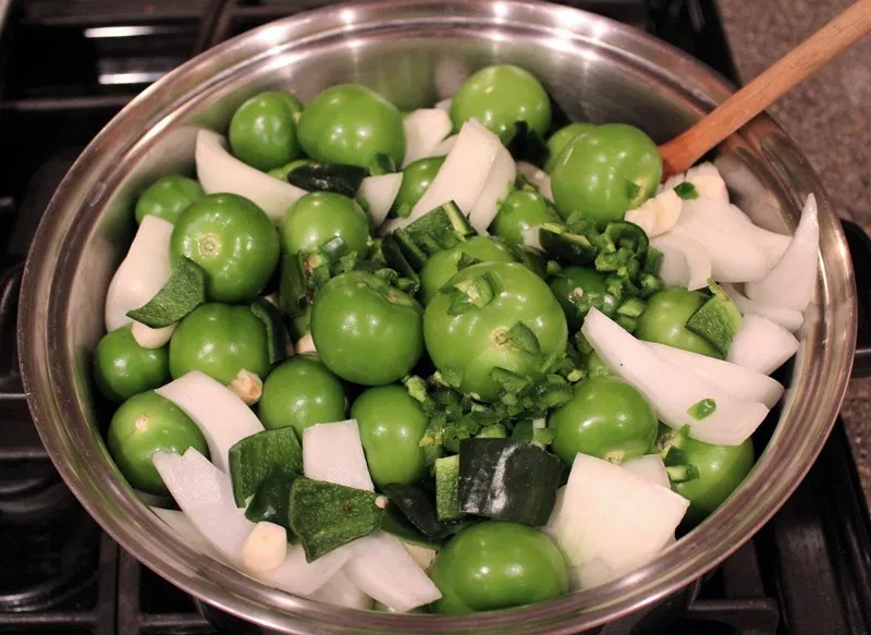 Can You Freeze Tomatillo Salsa: Essential Tips for Fresh Flavor